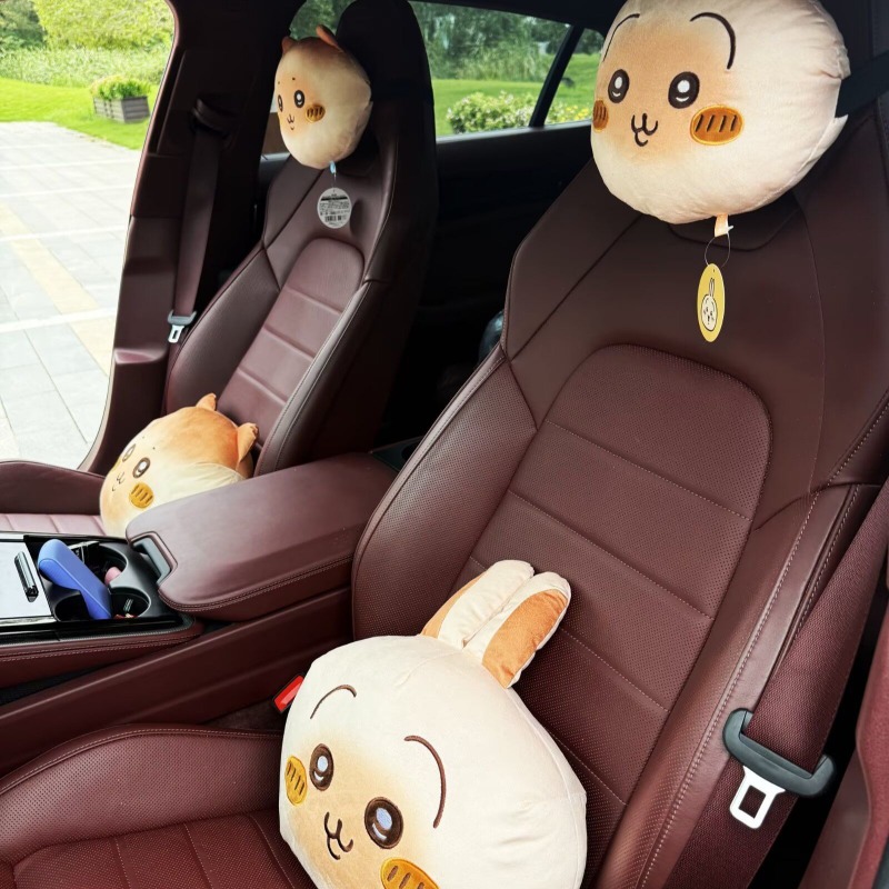 وسادة مقعد السيارة من أنيمي تش - مراجعة Travel Accessories Pillow وسعره