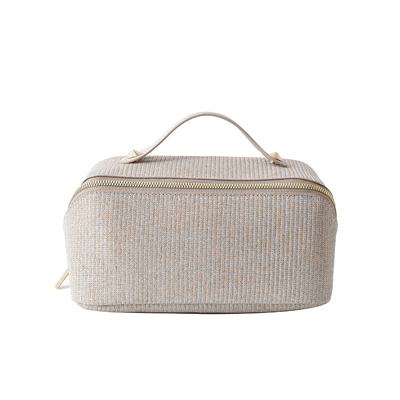 حقيبة مستحضرات تجميل نسائية مح - مراجعة Travel Accessories Pillow وسعره